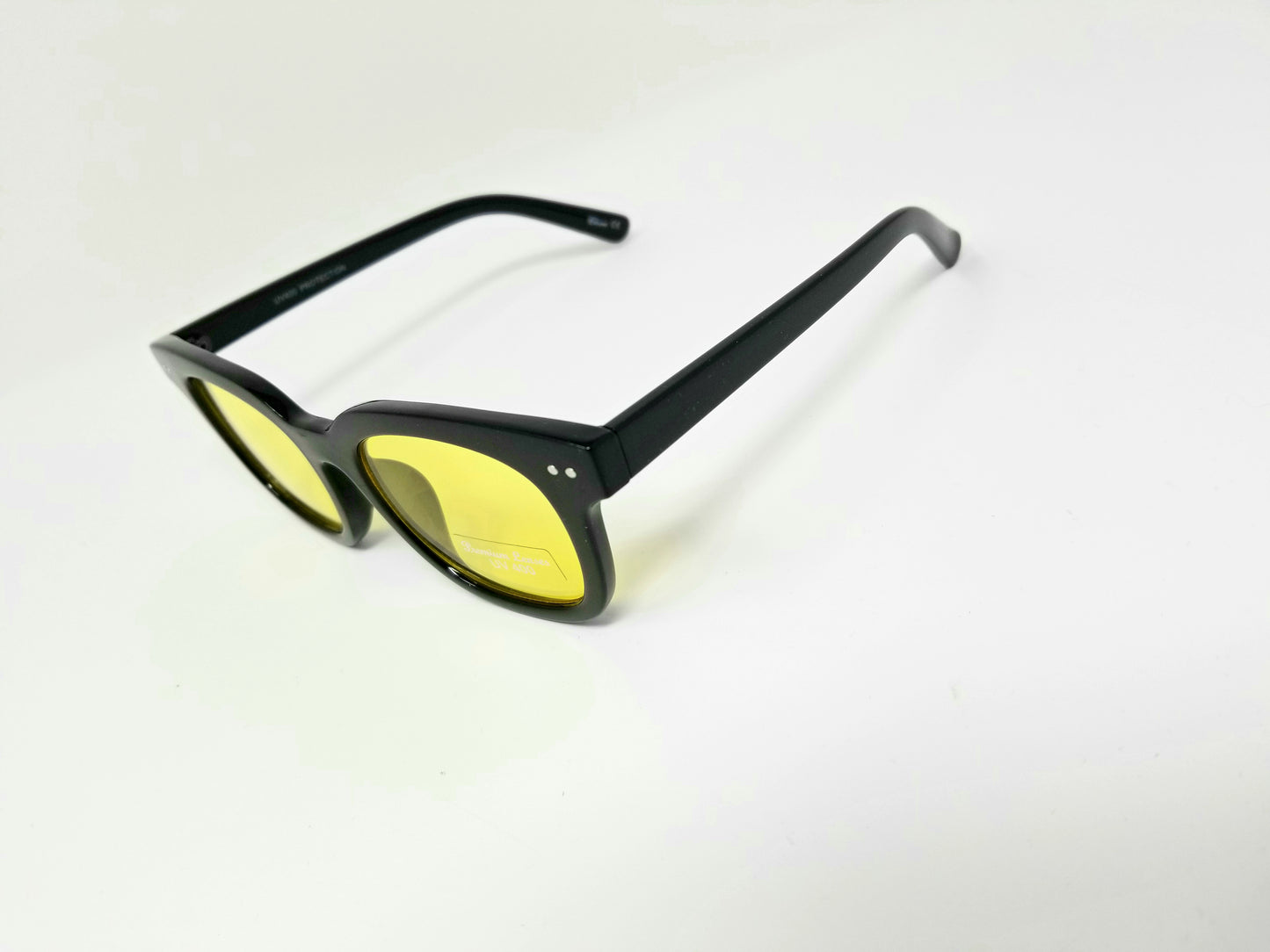 Classic Wayfarer Sunglasses