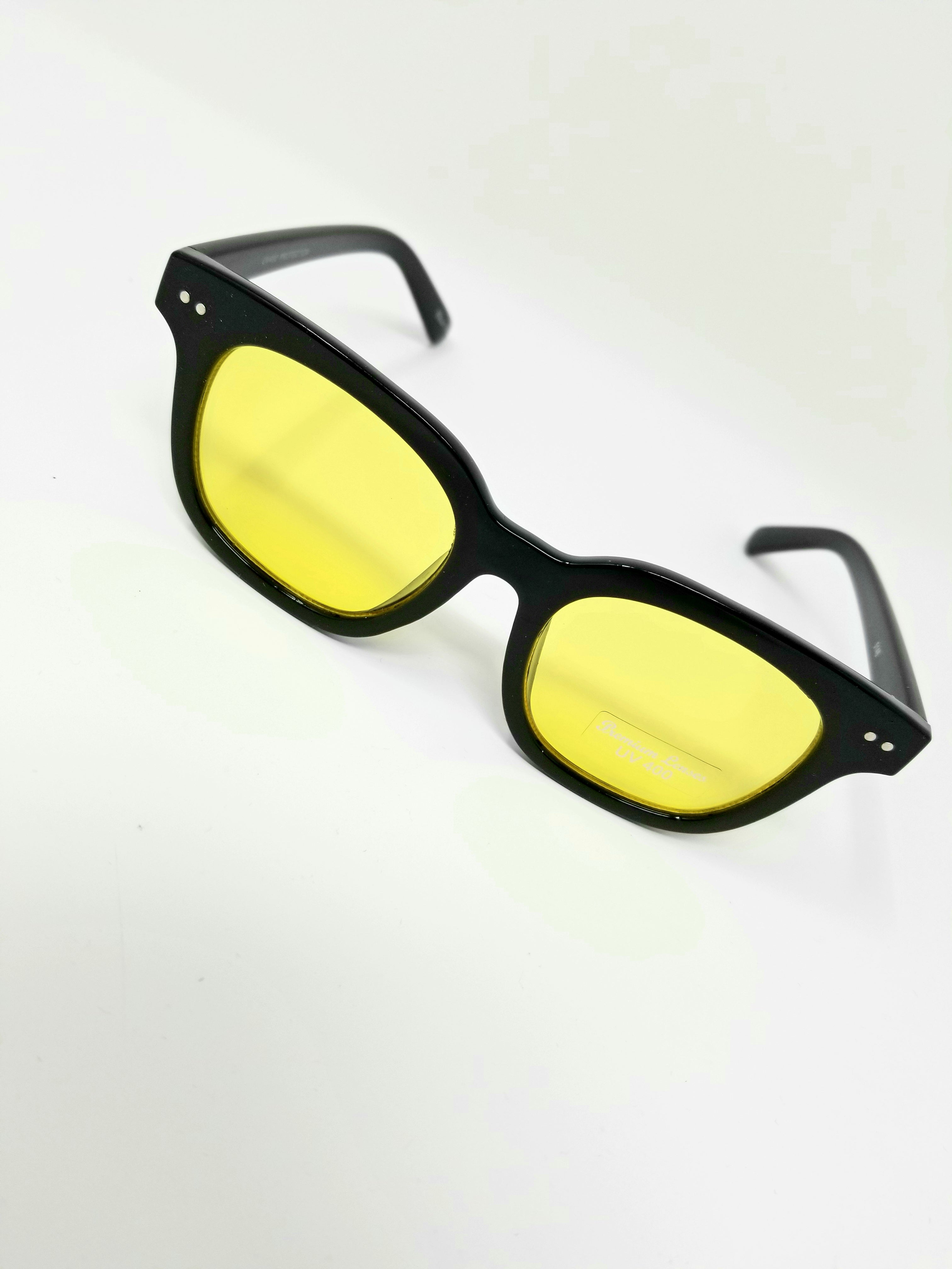 wayfarer style glasses