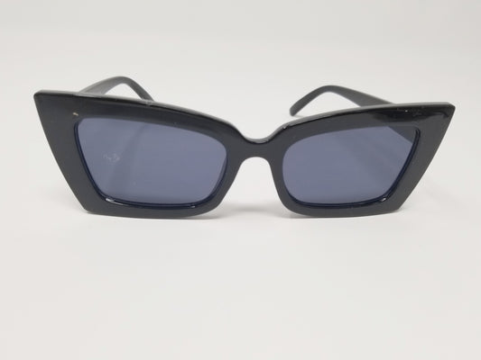 Exaggerated Cat-Eye Sunglasses