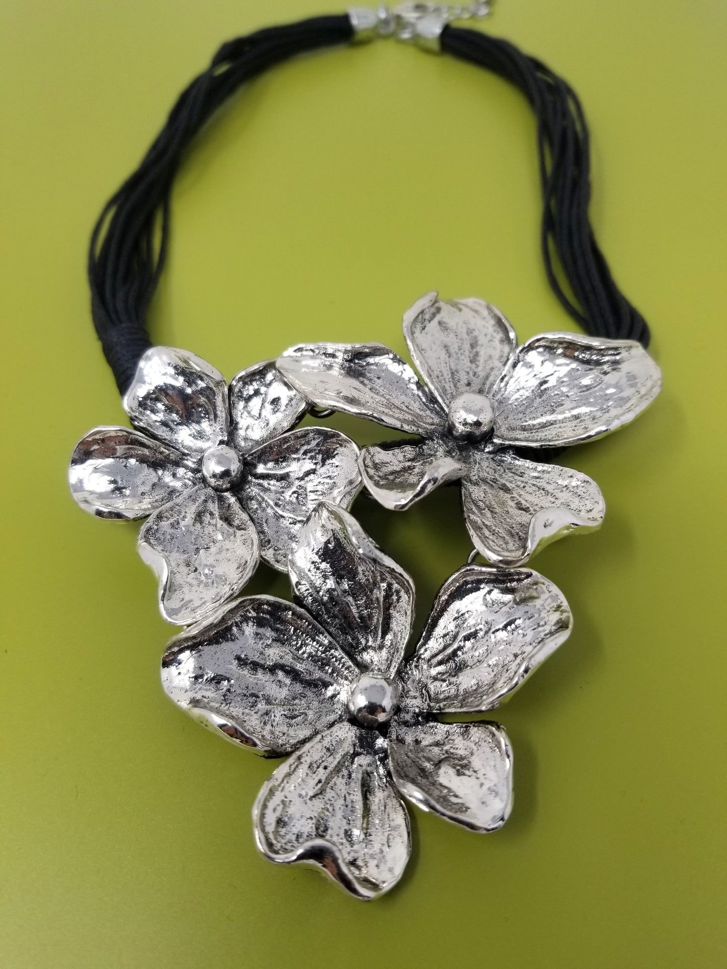 Bold and Beautiful Metal Floral Necklace