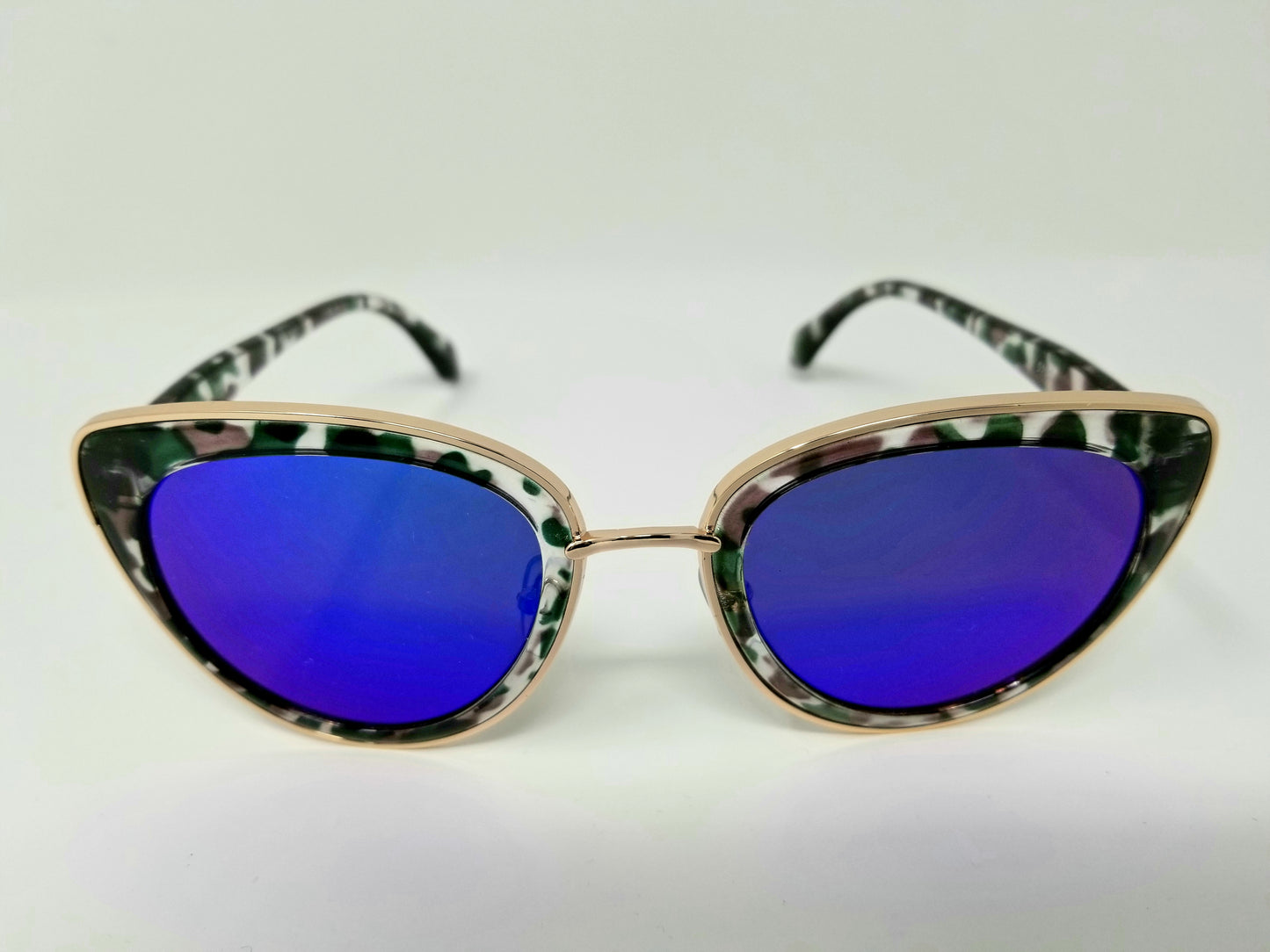 Tortoise Shell Cat-Eye Frame Sunglasses