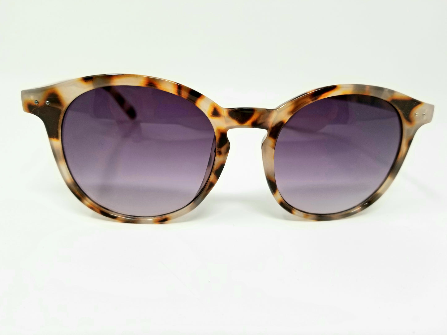 Sleek Cat Eyed Sunglasses