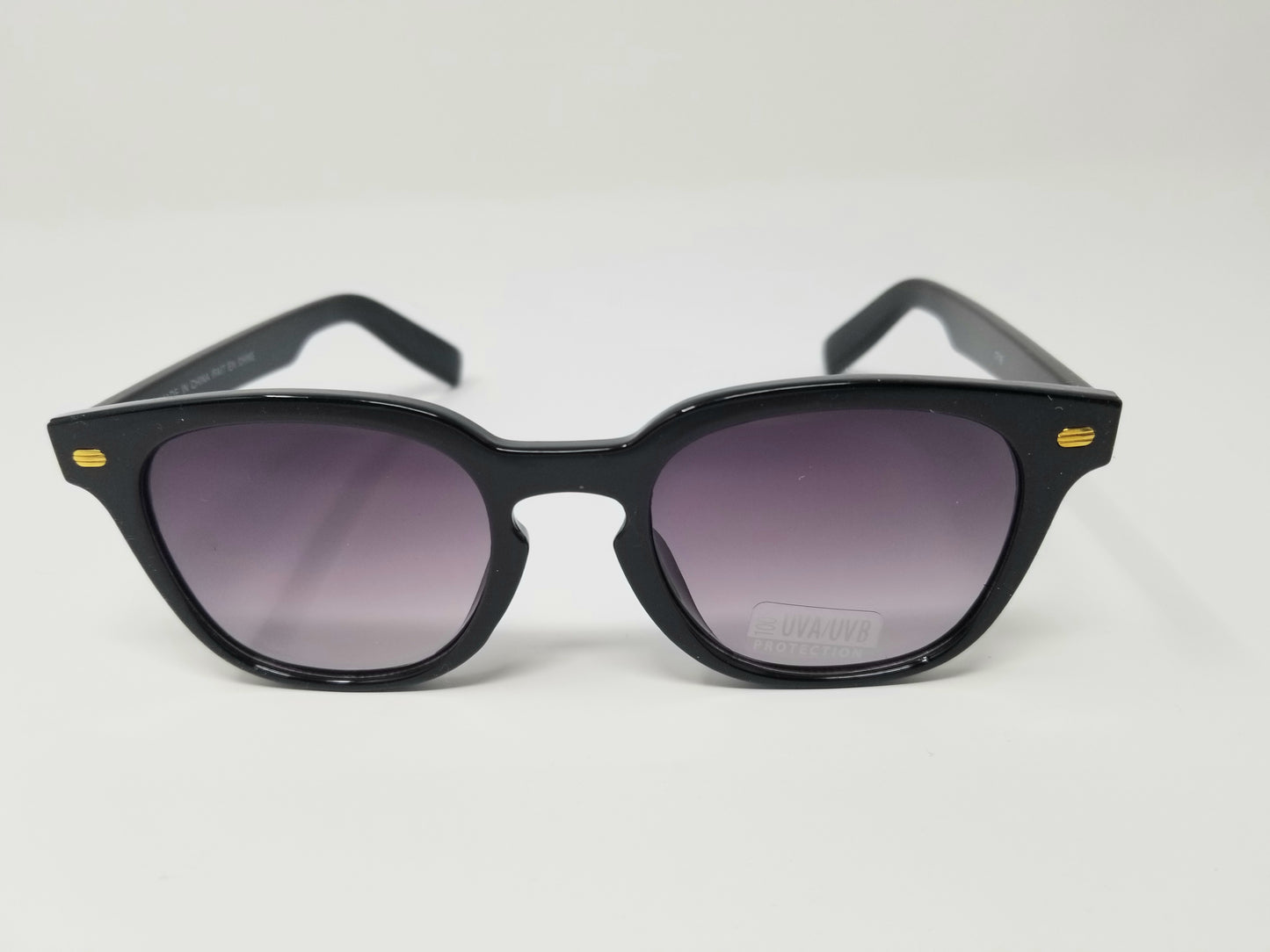 Wayfarer Style Sunglasses